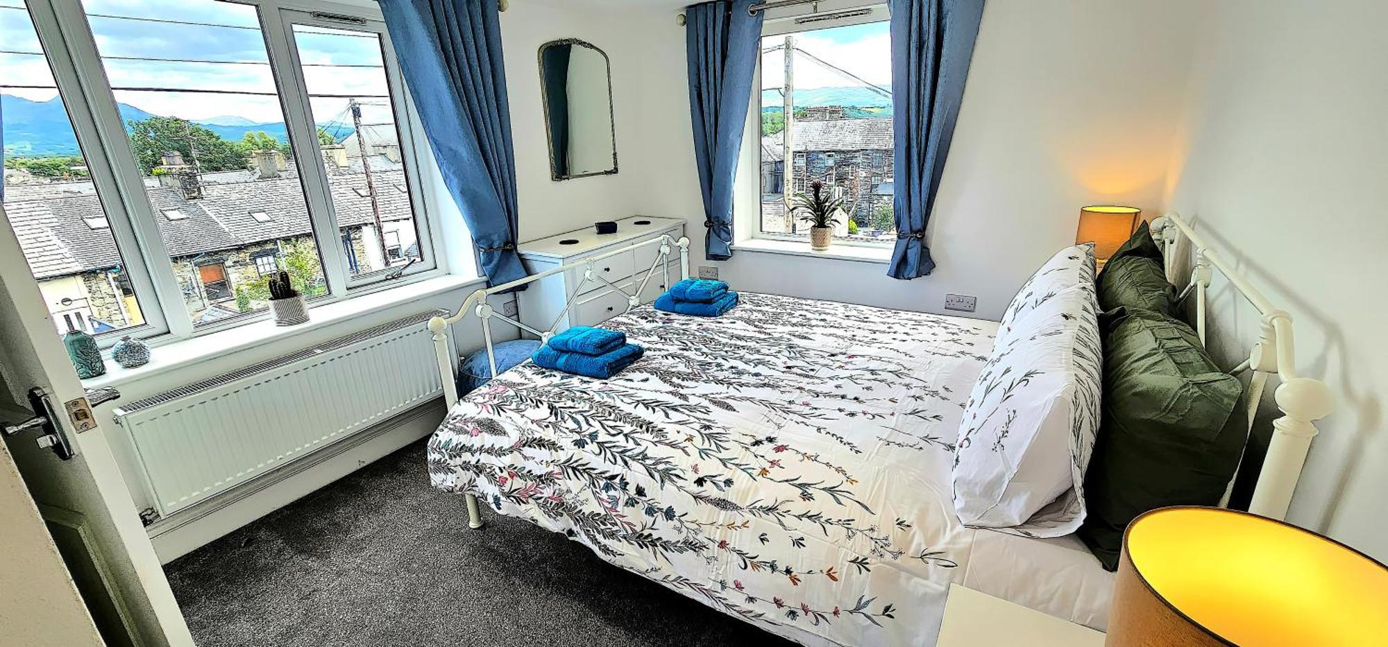Porthmadog, Sleeps 11, 5 Bedrooms, 5 Bathrooms, Mountain Views 외부 사진