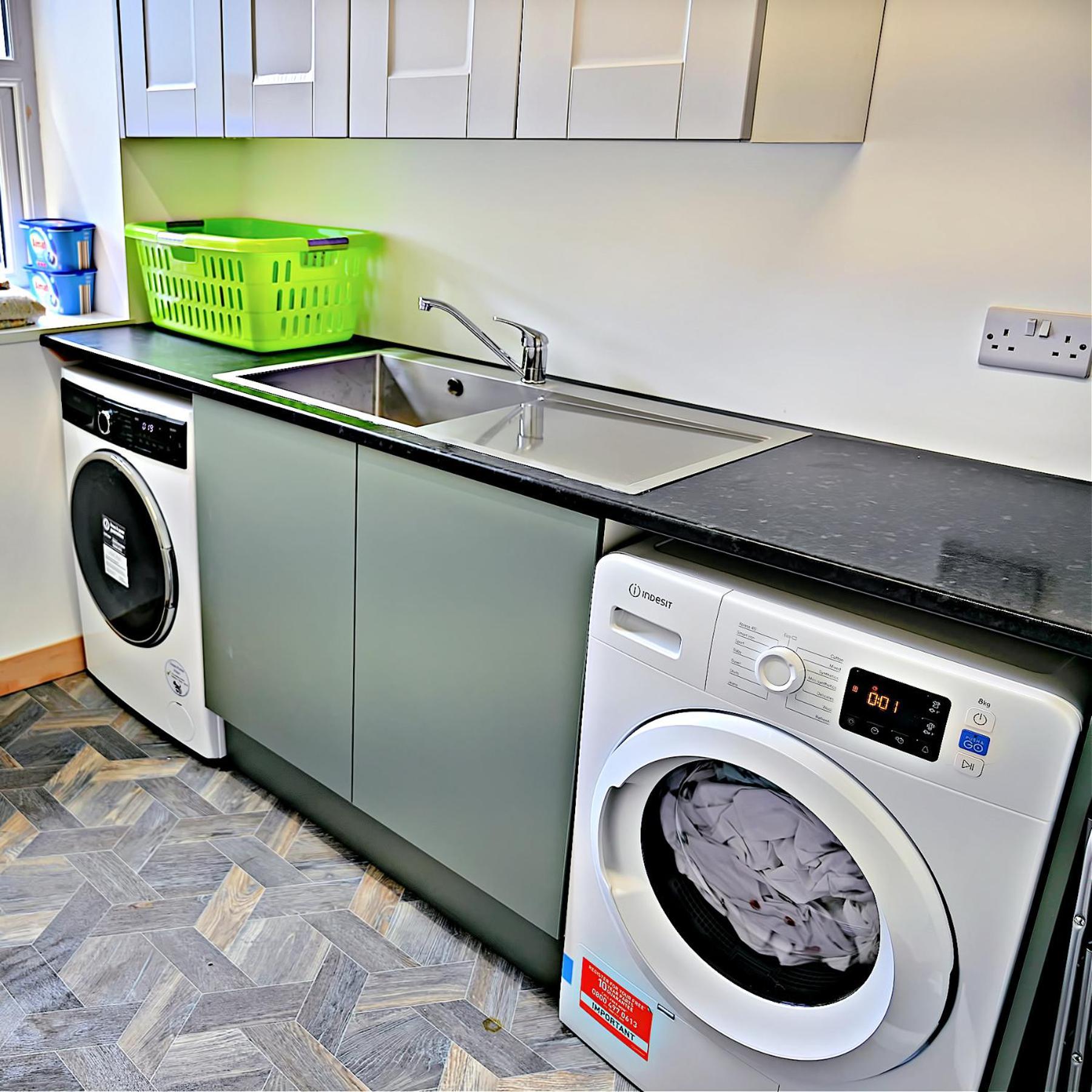 Porthmadog, Sleeps 11, 5 Bedrooms, 5 Bathrooms, Mountain Views 외부 사진
